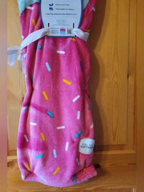 New FrostBuddy Frost Buddy blanket Pink And Blue Sprinkles ice cream drip