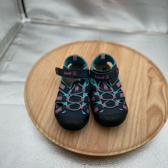 Kamik Crab Kids Navy Teal Pink Waterproof Outdoor Sandals‎ Size 4 HK4594