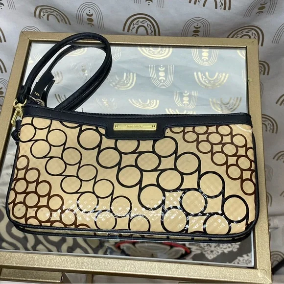 Nine West Black and Brown Circle Pattern Wristlet