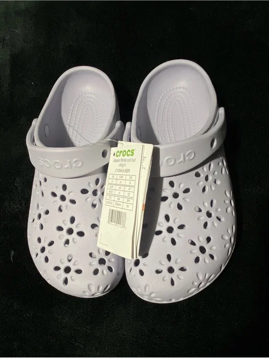 CROCS Kids Floral Cutout Clogs in Light Lavender