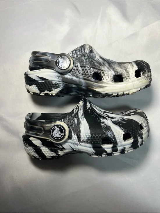 Crocs Classic Marbled Clogs Kids C7 Black‎ White Slip On Water Shoes Lightweight