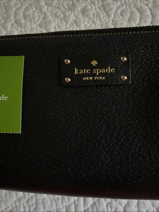 kate spade Anita Grove street black Pebbled Leather Wristlet Wallet zip around