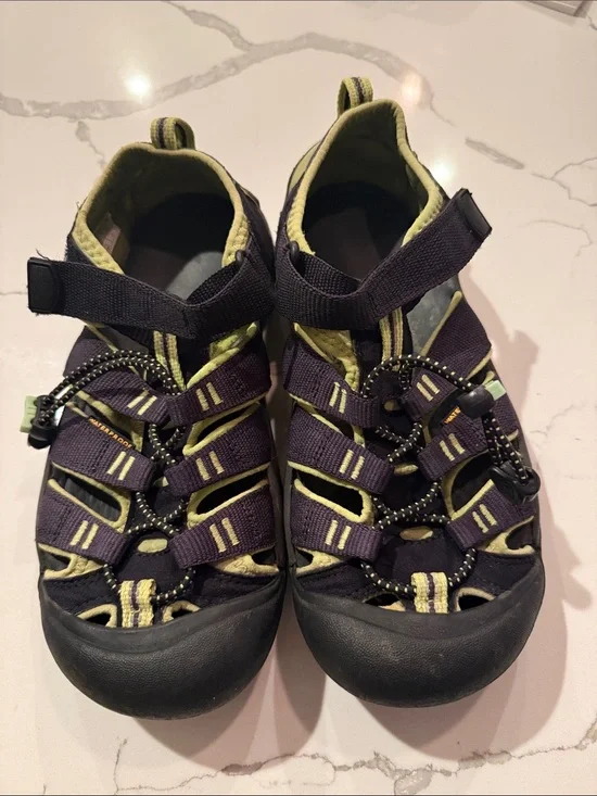 Keen Kids Navy and Yellow Closed-Toe Sport Sandals waterproof 4