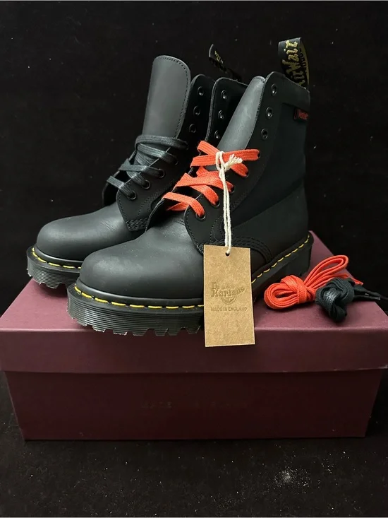 Dr. Martens 1460 Panel MIE Ventile Black Leather Boots - New With Box US M7 / W8