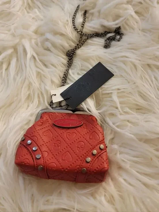 🆕️👛Ed Hardy Y2K Heart & Skull Embossed Kisslock Clutch With Chain Strap