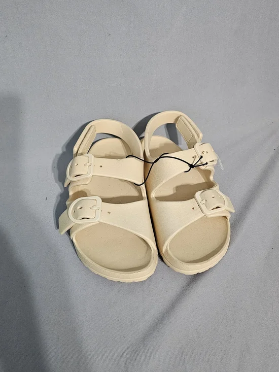 Kids Cream Double-Strap Buckle Sandals Velcro Back.