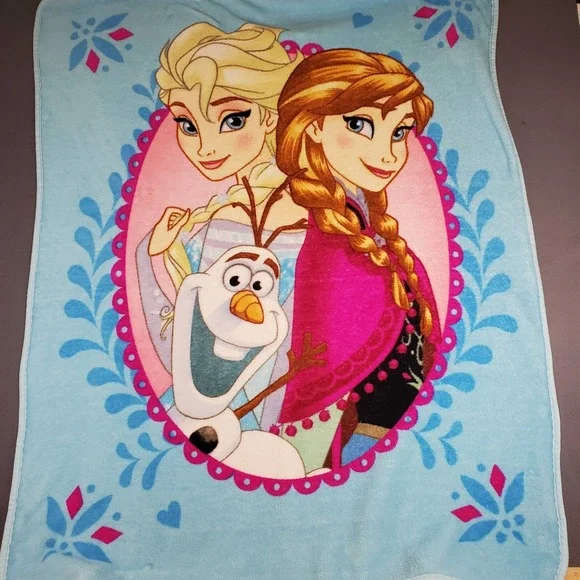 Disney Frozen Nordic Family Throw Blanket Elsa Anna & Olaf The Northwest Company