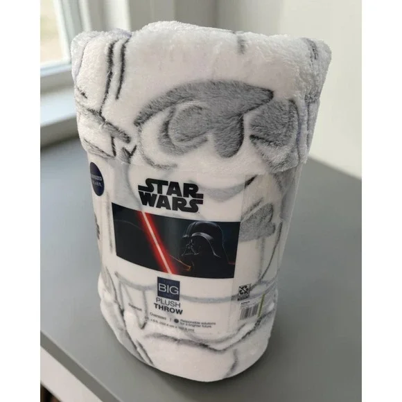 Star Wars Stormtrooper Oversized Plush Throw Blanket 60 x 72 Inches NWT