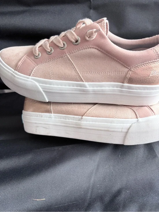 Casual Women's Pink Platform Sneakers - blowfish Malibu