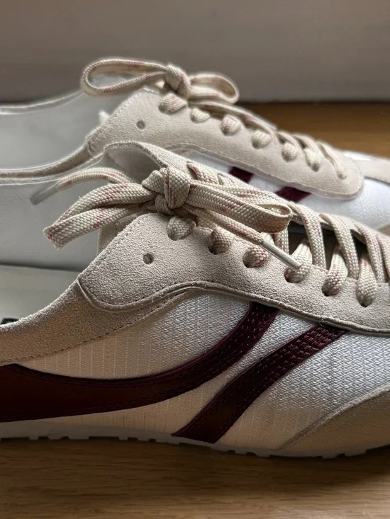 BIBI LOU Mizar Sneakers in Burgundy/Light Cream