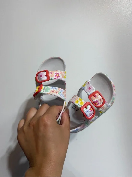 Toddler Girl Floral Velcro Buckle Sandals - Size 5