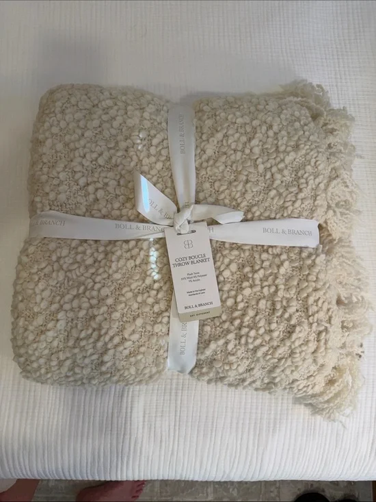 Boll & Branch Boucle Throw Blanket. NWT