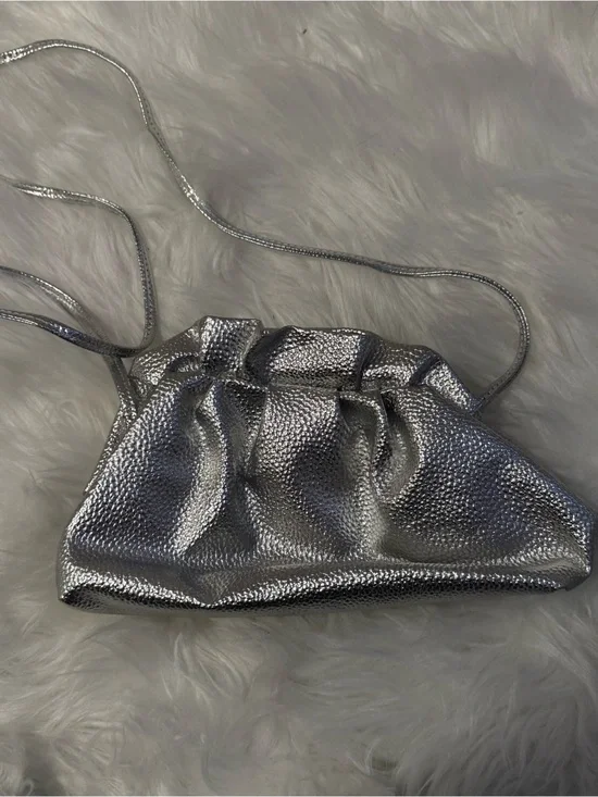 Metallic Silver Ruched crossbody bag