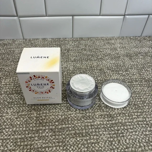 NEW Lumene Valo Light‎ Glow Reveal Facial Moisturizer Vitamin C 1.7 oz NIB