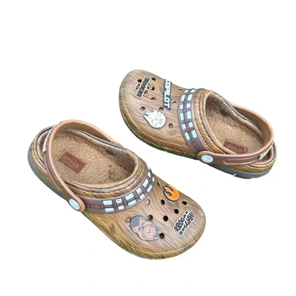 Crocs Big‎ Kids Star Wars Chewbacca Classic Lined Clogs Size J 3 Brown Sandals