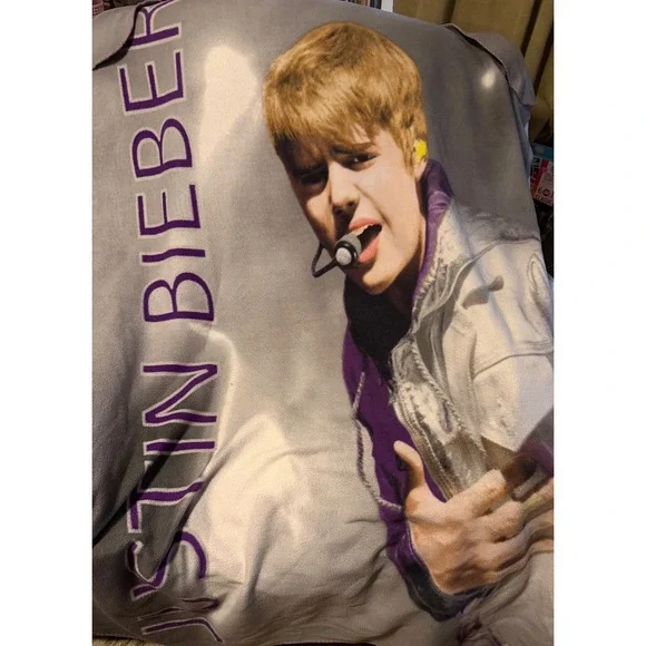 Justin Bieber Fleece Throw Blanket Purple Grey Music Fan Memorabilia Collectible