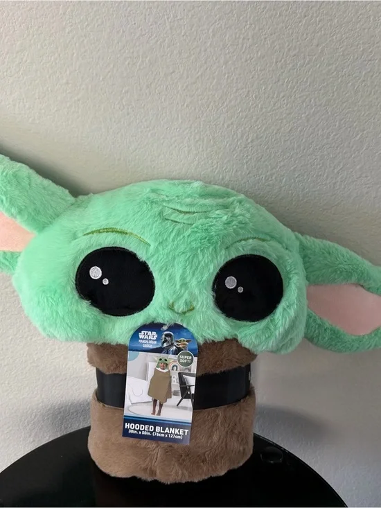 Star Wars Grogu Plush Hooded Blanket in Mint Green and Brown