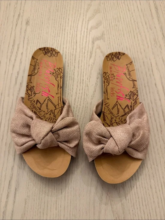 NEW! Blowfish Knotted Slide Gold Sandals