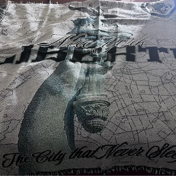 NWT - New York Liberty WNBA Tapestry Blanket