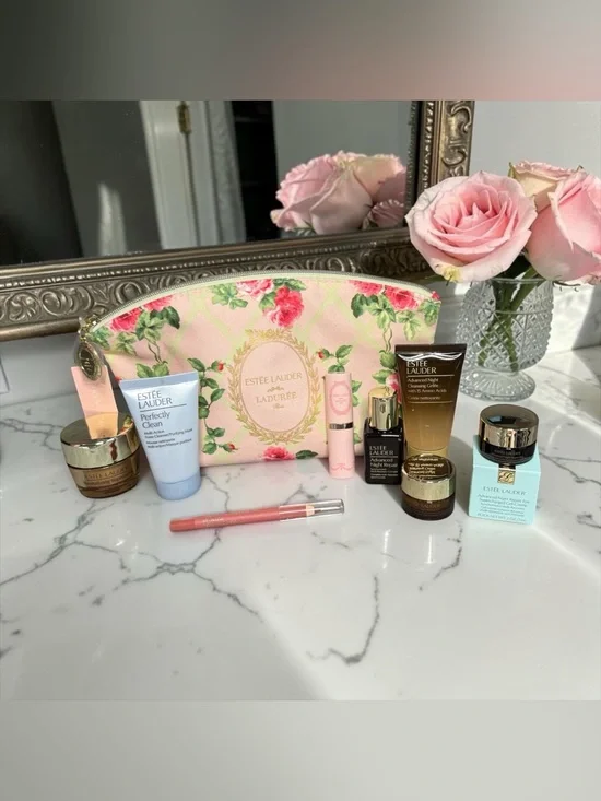 🩷Estée Lauder🩷9-PC Floral Cosmetic Pouch with Skincare & Makeup Set/NWT