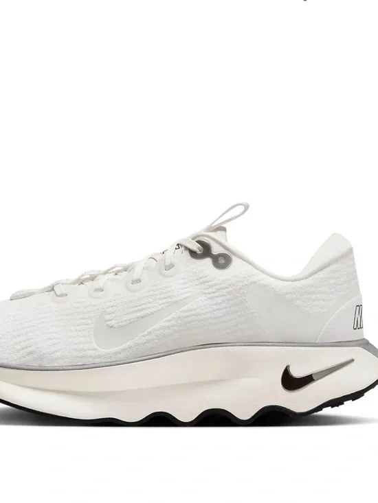 Nike Motiva Premium Sneakers