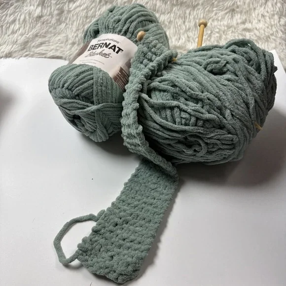 Bernat Blanket #6 Super Bulky Polyester Yarn Misty Green Lot Of 2 Yarnspirations