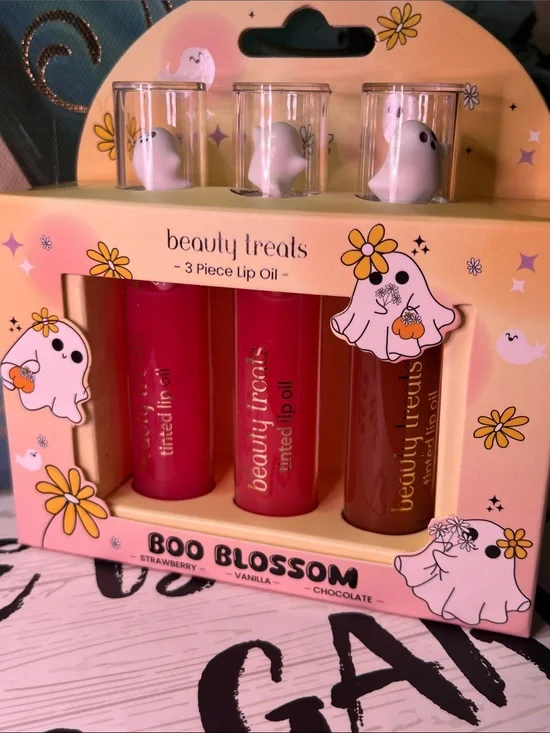 Boo Blossom 3-Piece Tinted Lip Oil Set - Pink, Red, Brown