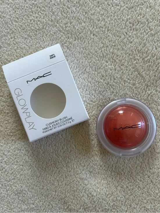 MAC Cosmetics Glowplay Cushiony Blush - That’s Peachy