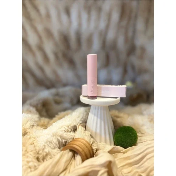 Glossier Suit Lip‎ Crème- Shade Tempo