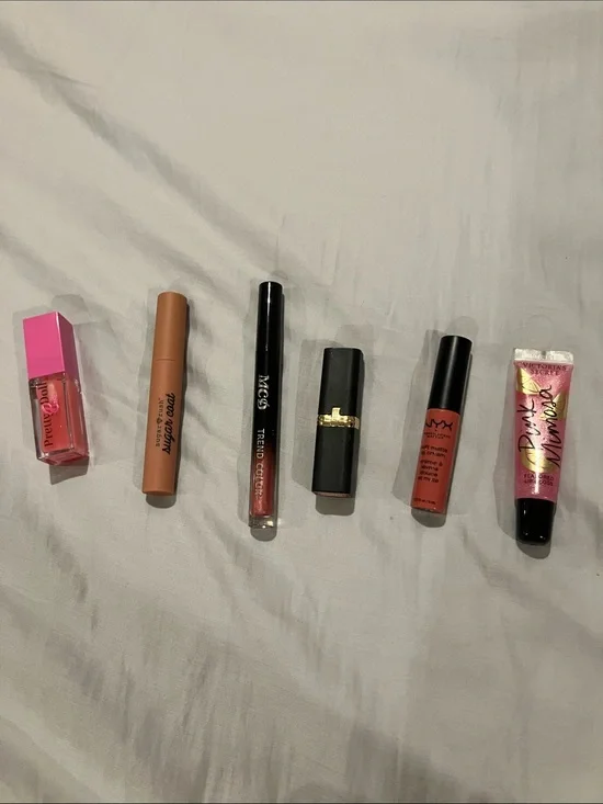 Mixed Pink & Nude Women's Lipstick Set — Assorted Shades