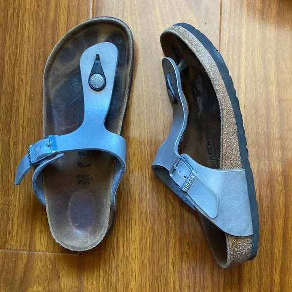 Birkenstock Silver Gizeh Thong Sandal