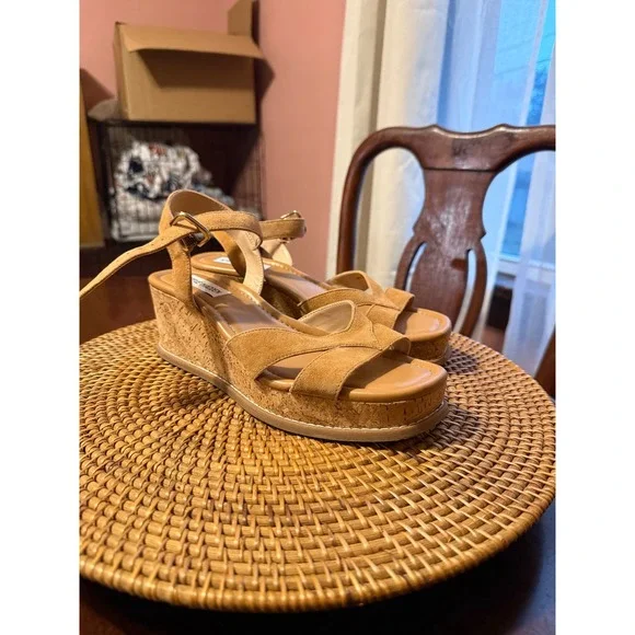 Steve Madden Tan Suede Cork Platform Wedge Sandals Ankle Strap Womens 8M