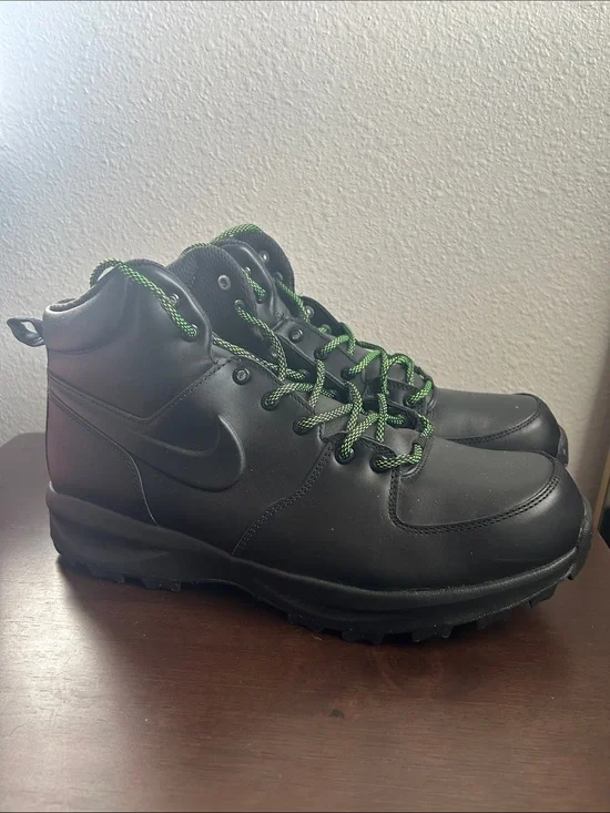 Nike Men’s Black Leather Boots with Green Accent Laces