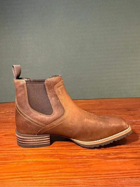 Ariat Men's Brown Leather Hybrid Low Boy Boot