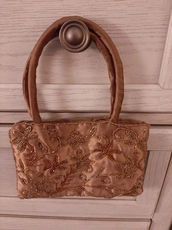 Shakeel's Concepts Beaded Purse