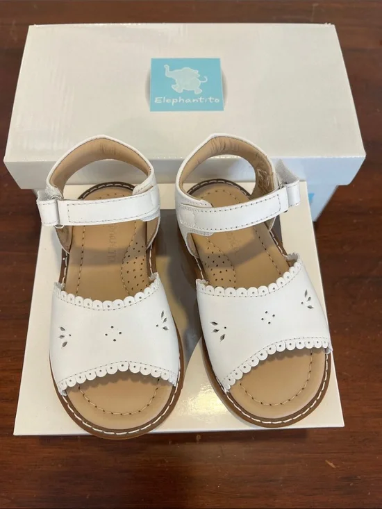 Elephantito White Girls' Leather Sandals with Scalloped Trim