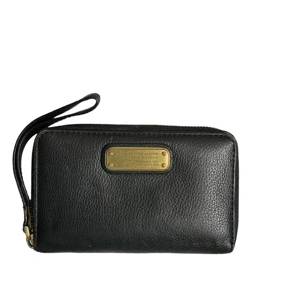 Marc by Marc jacobs black leather wristlet wallet