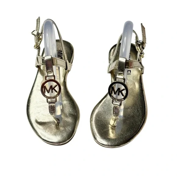 Michael Kors Mandy Thong T-Strap‎ Sandals sz 7 Gold Medallion Toddler