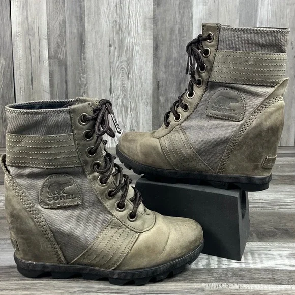 Sorel Womens Joan of Arctic Wedge II Boots Quarry Grey NL3046-052 Size 6