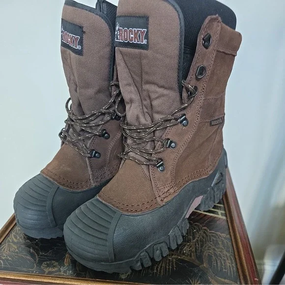 Rocky Men's Boots Size 8 Rocky Guaranteed Waterproof 600 Grams Thinsulate