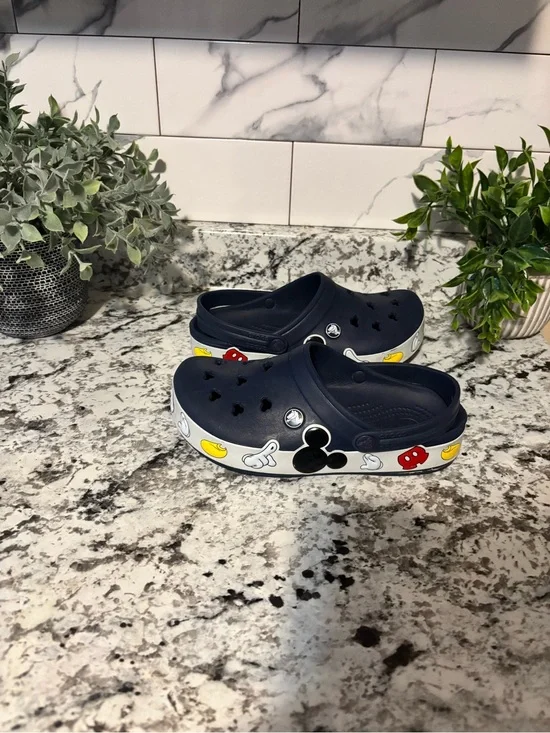 Crocs Mickey Mouse Crocband Clogs Men Youth Size M 5 W 7 SlipOn Disney