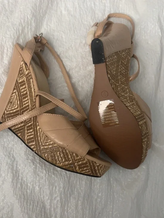 mark. Nude/Tan Wedge Sandals with Textured Rope Platform