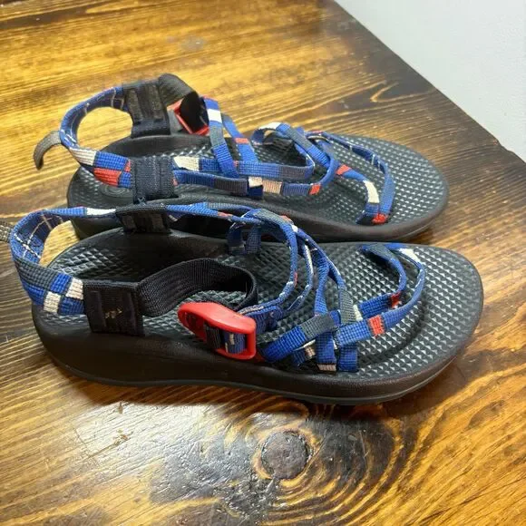 Chaco‎ Red And Blue Sandals Size 4