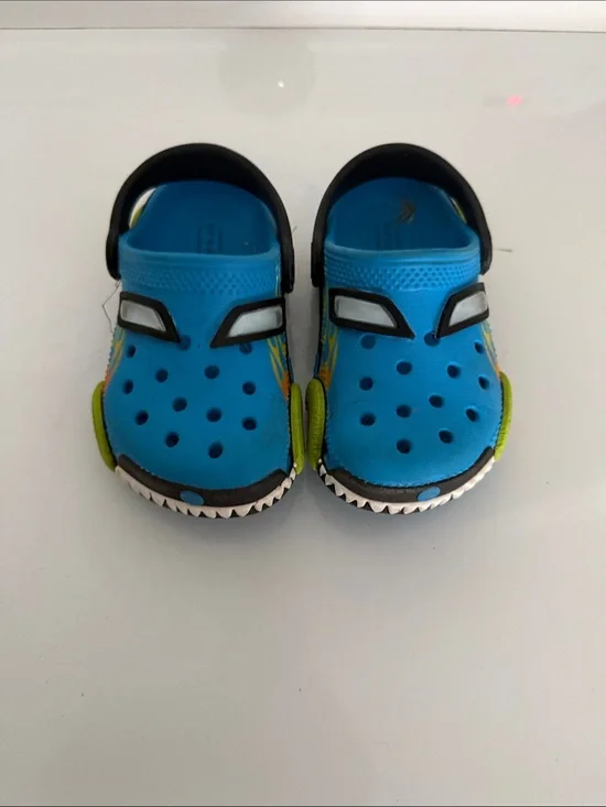CROCS Kids Blue Shark-Themed Clogs with Black Straps