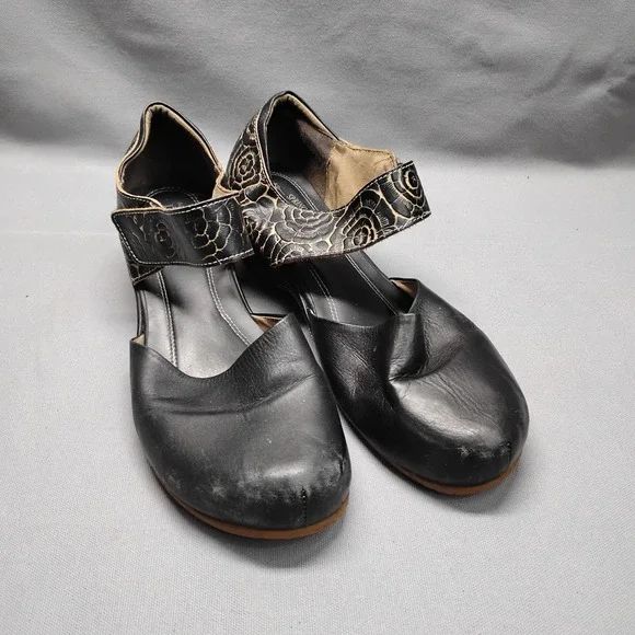 Spring Step L'Artiste Womens 42 Black Leather Floral Mary Jane Wedge Shoes