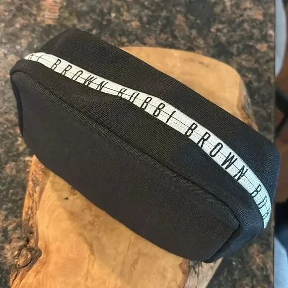 NEW. Bobbi Brown Zippered Make Up Bag