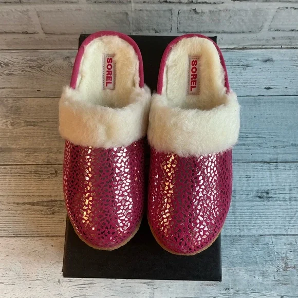 Sorel Youth Size 6C Women’s Size 8 Nakiska Slide II Suede Slippers Cactus Pink