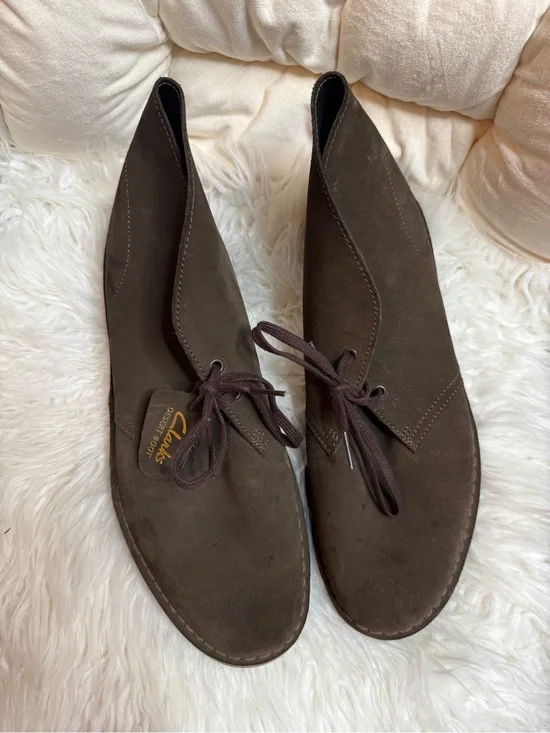 Clarks Men’s Brown Desert Boots suede size 11