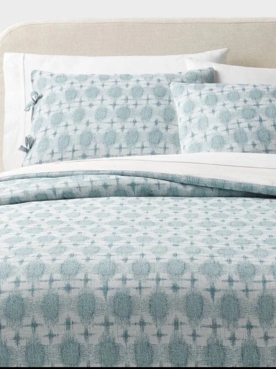 Target full/queen Threshold IKAT duvet cover set and real down comforter