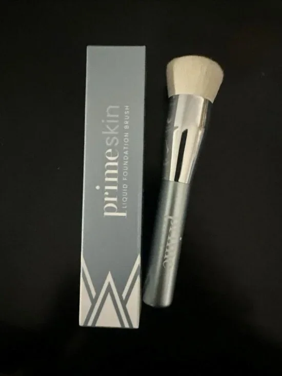 Gray Prime Skin Liquid Foundation Brush for Mature Women-Ultra-Soft Bristles